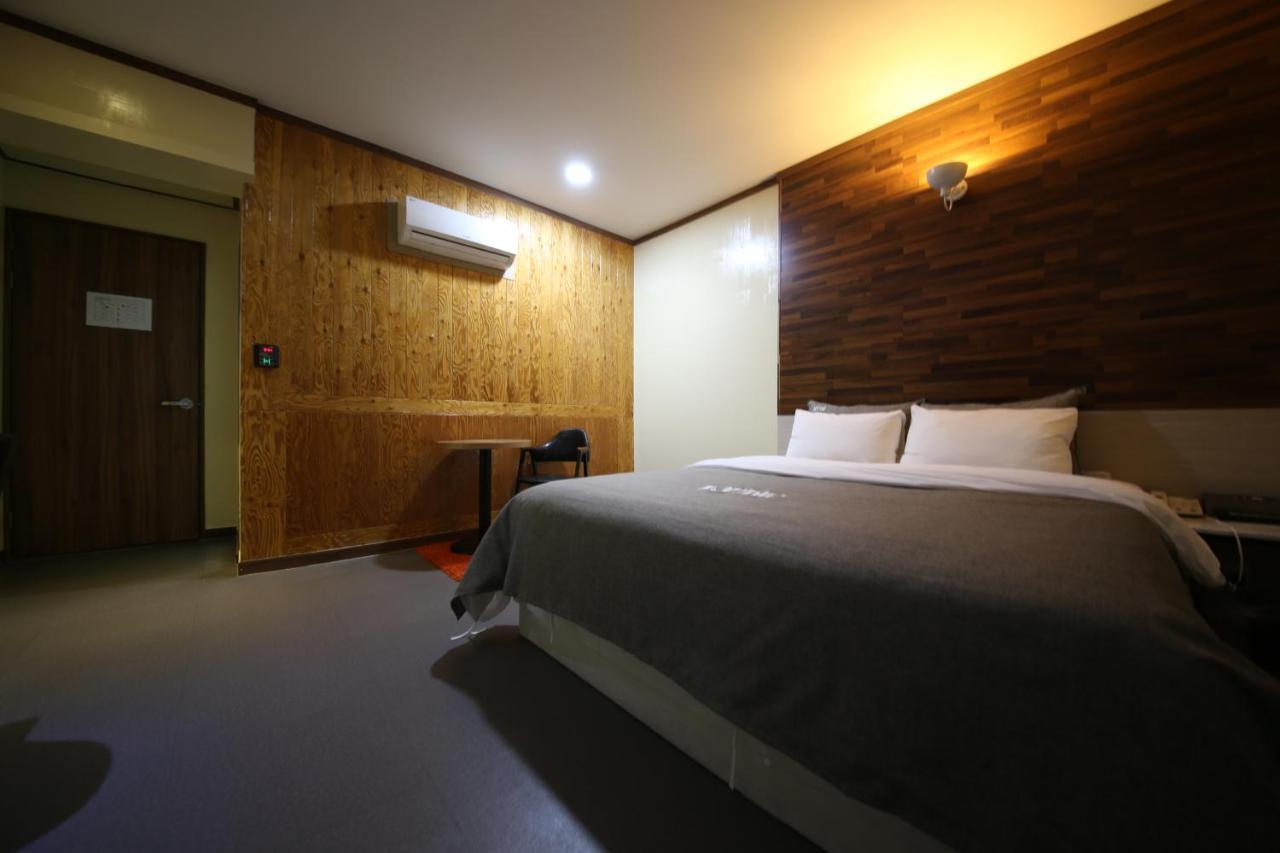 Xian Hotel Čchongdžu Exteriér fotografie