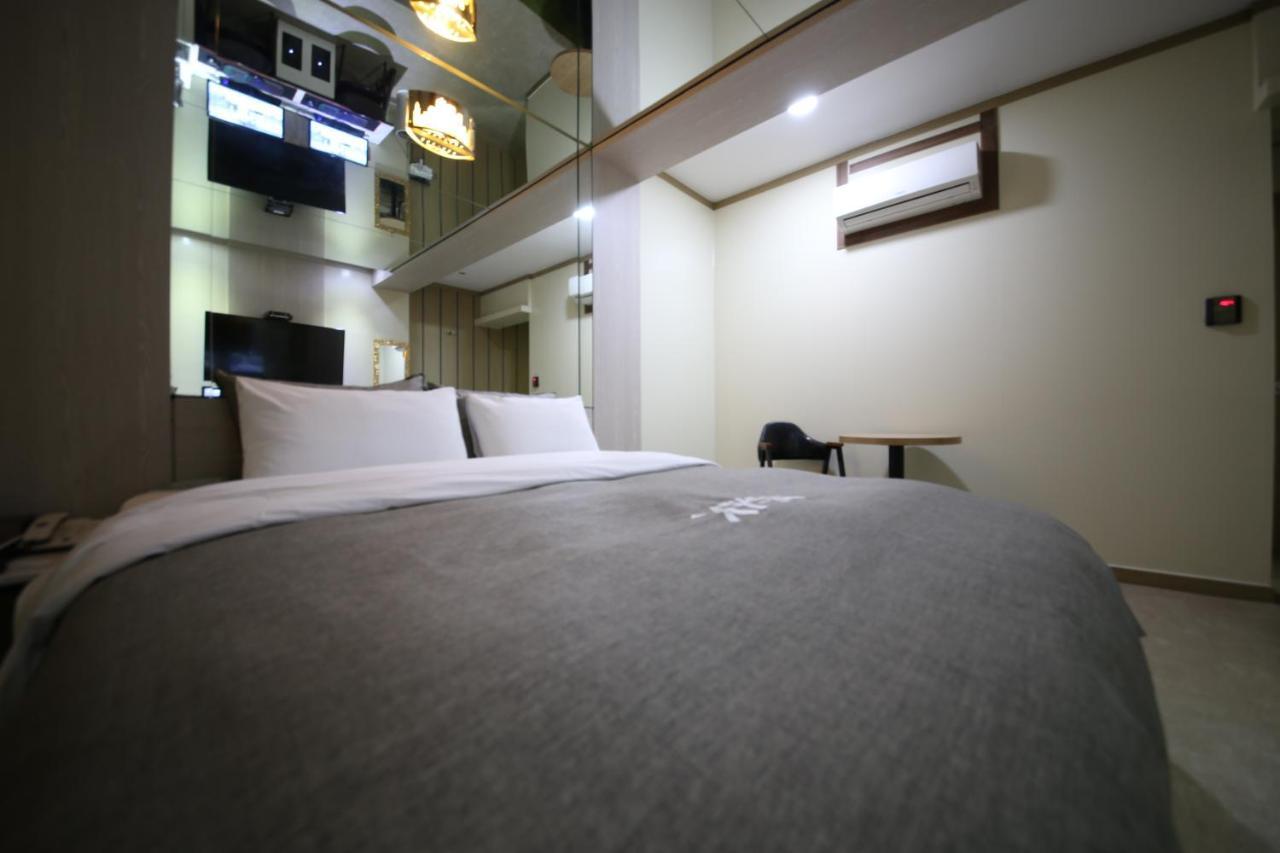 Xian Hotel Čchongdžu Exteriér fotografie